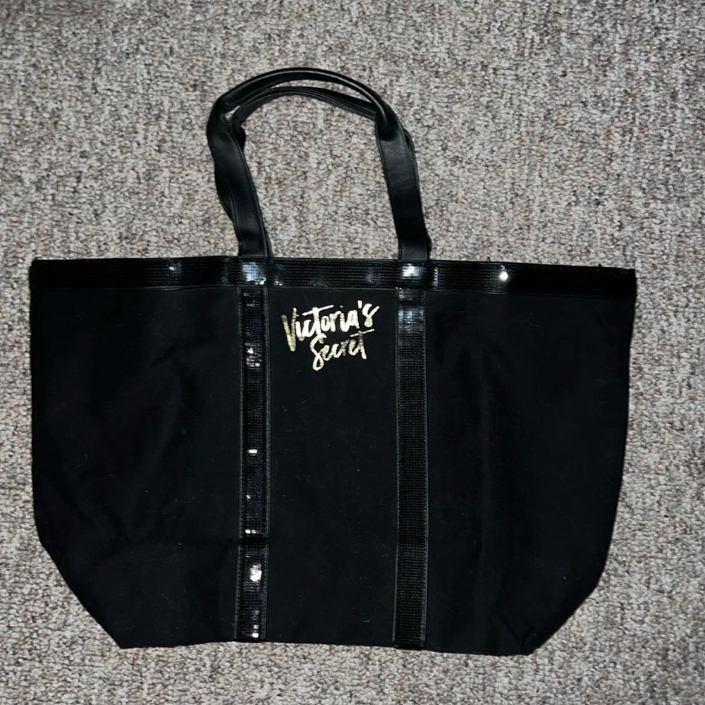 VS Large black w/sequins “Zippered” tote bag